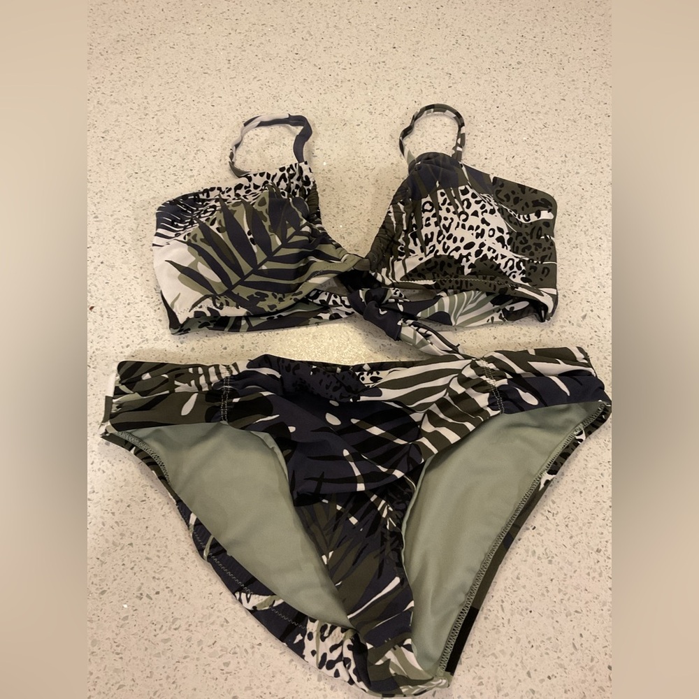 Bar III Green and Black Patterned Bikini (never worn).